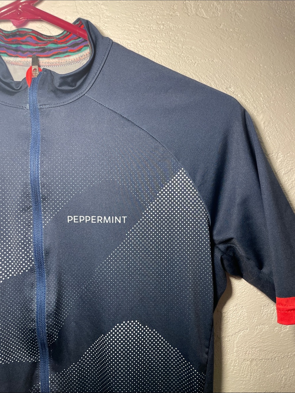 Peppermint Men's Navy Performance Cycling Jersey with Red Sleeve Trim - Picture 2 of 9